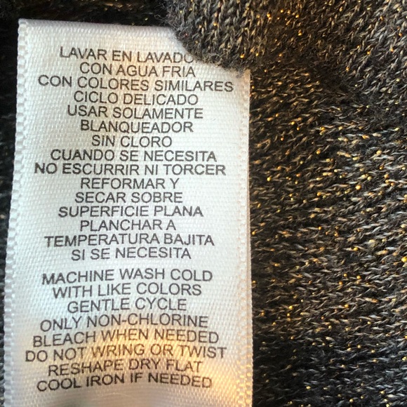 Daisy Fuentes Petites Large Gray VNeck Button Front Lightweight Cardigan Sweater - Picture 10 of 10